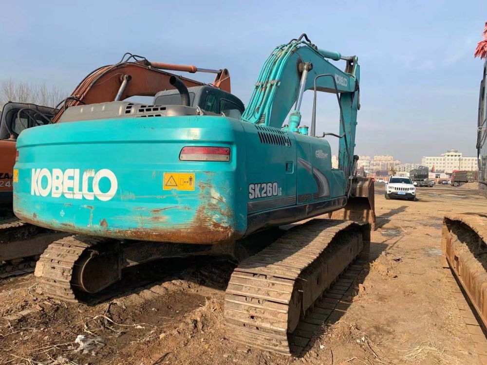神钢sk260挖掘机