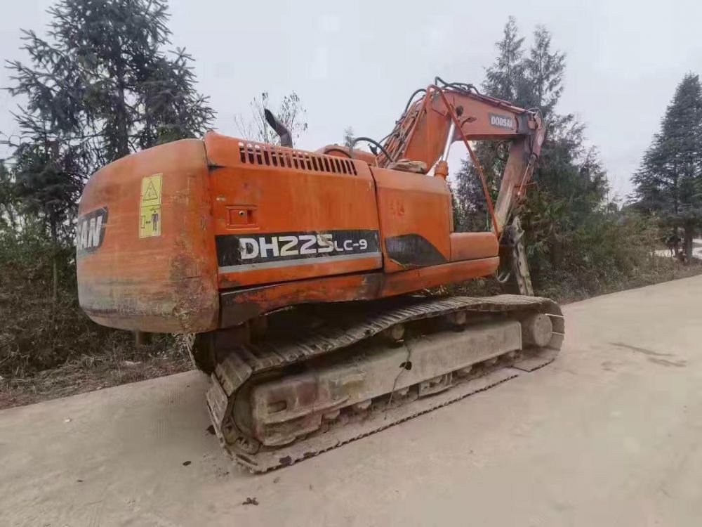 斗山dh225lc9挖掘机